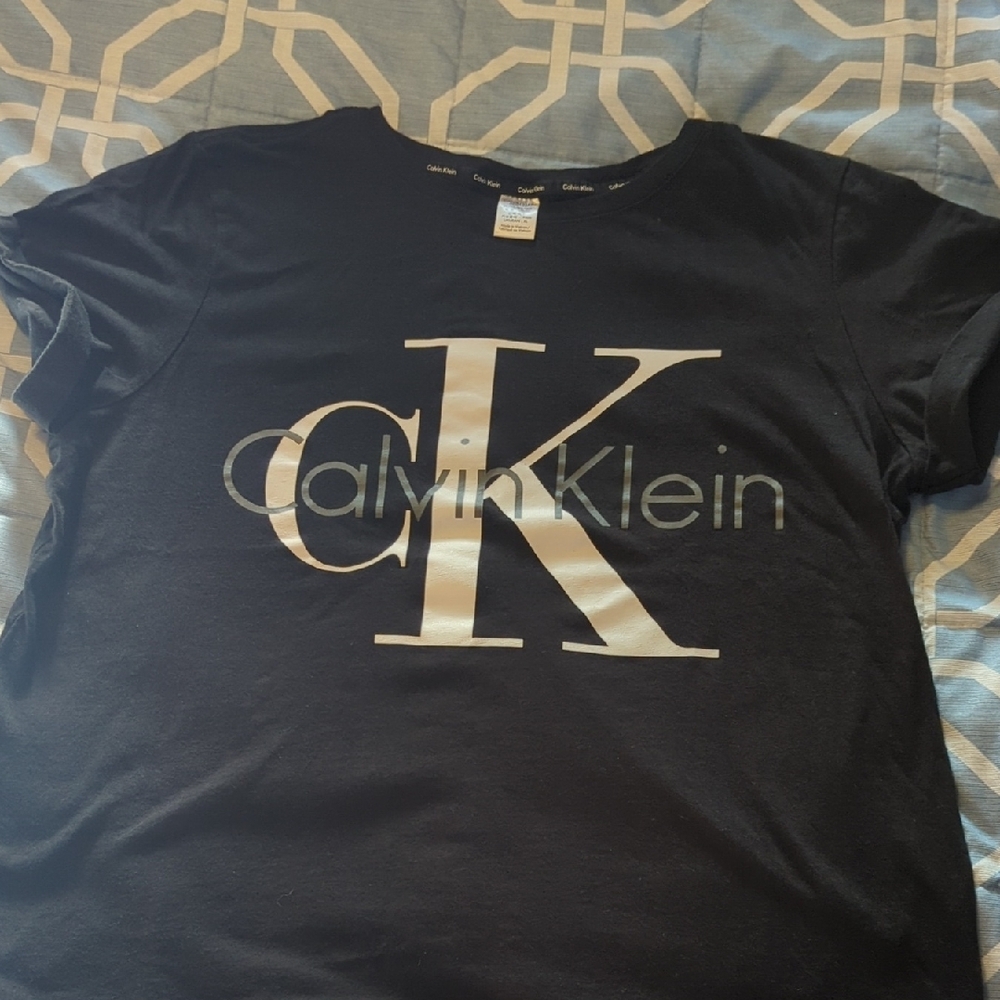 Calvin Klein Women's Black T-Shirt